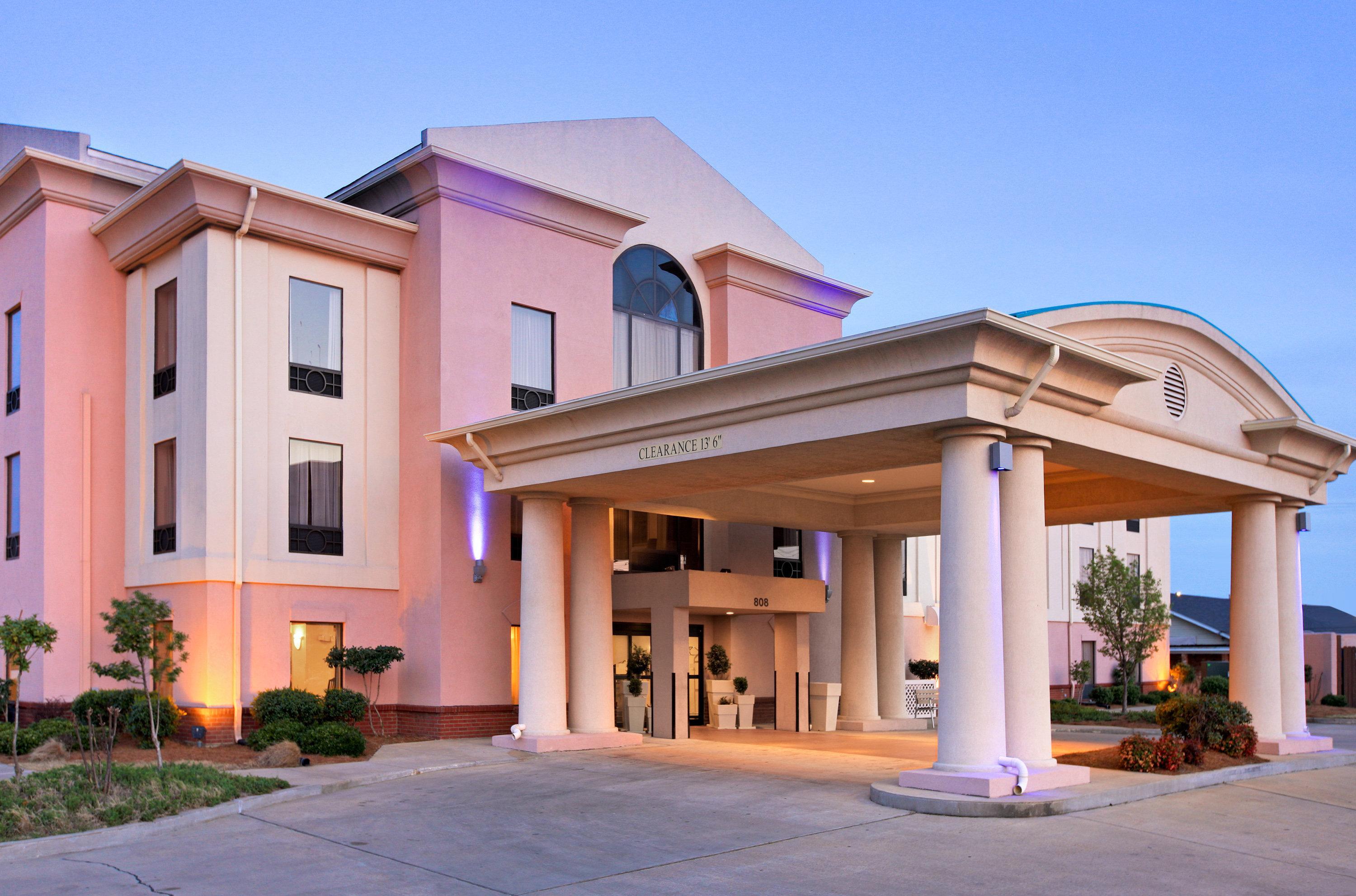 Holiday Inn Express Hotel & Suites Cleveland - Ms By Ihg Εξωτερικό φωτογραφία