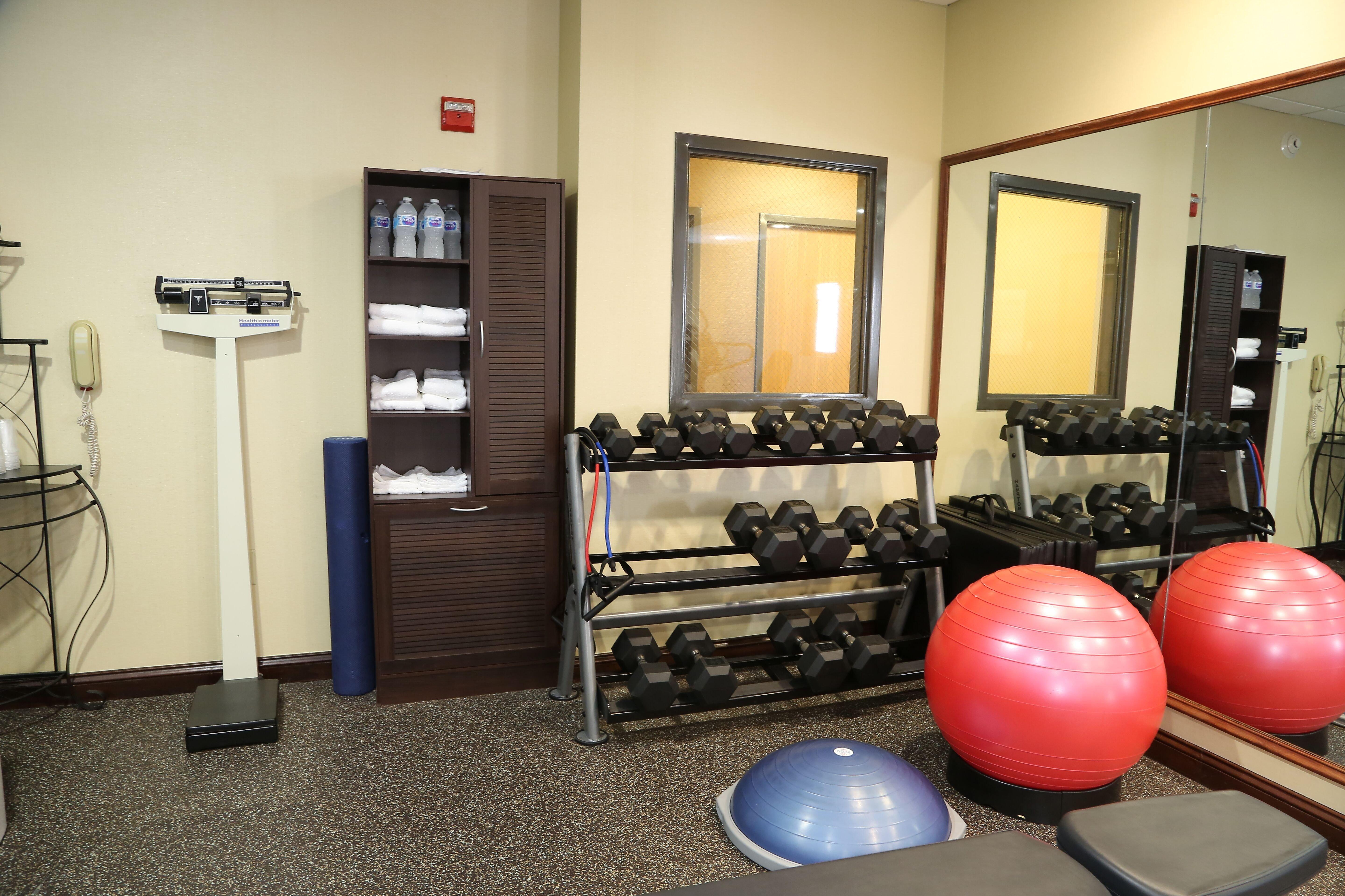 Holiday Inn Express Hotel & Suites Cleveland - Ms By Ihg Εξωτερικό φωτογραφία