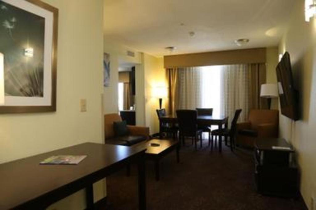 Holiday Inn Express Hotel & Suites Cleveland - Ms By Ihg Εξωτερικό φωτογραφία