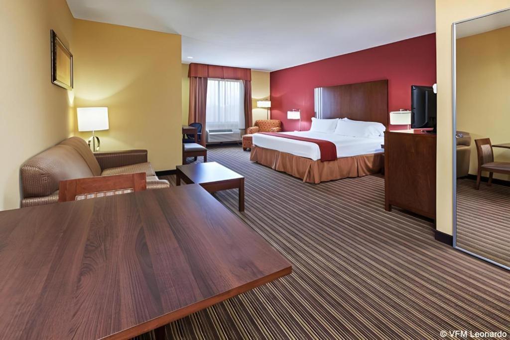 Holiday Inn Express Hotel & Suites Cleveland - Ms By Ihg Εξωτερικό φωτογραφία