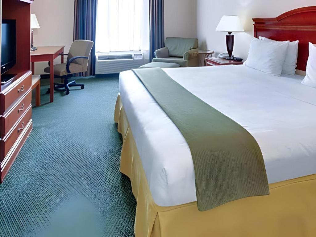Holiday Inn Express Hotel & Suites Cleveland - Ms By Ihg Εξωτερικό φωτογραφία